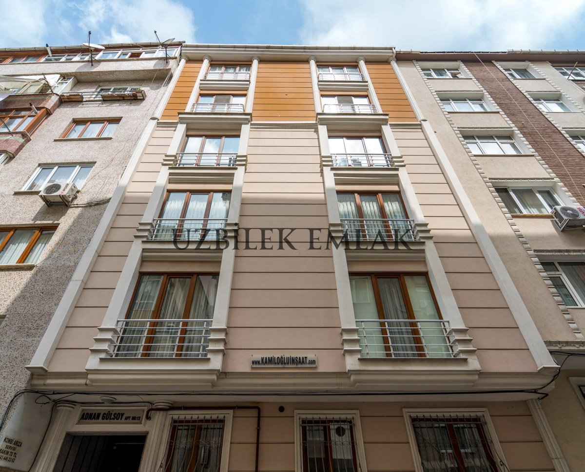 BAHÇELİEVLER SİYAVUŞPAŞA MERKEZDE 13 YILLIK 2+1 85 SATILIK DAİRE