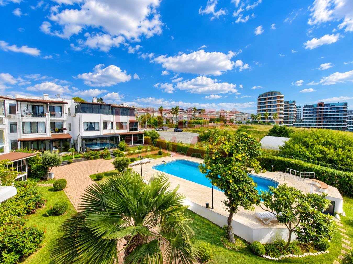 Büyükçekmece Sinanoba'da Deniz Manzaralı 4+2 Dubleks Villa | 300 m²