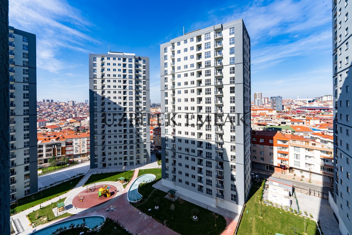 BAĞCILAR SELVİ PARK EVLERİ KİRALIK ÖNÜ AÇIK 2+1 SIFIR LÜKS DAİRE