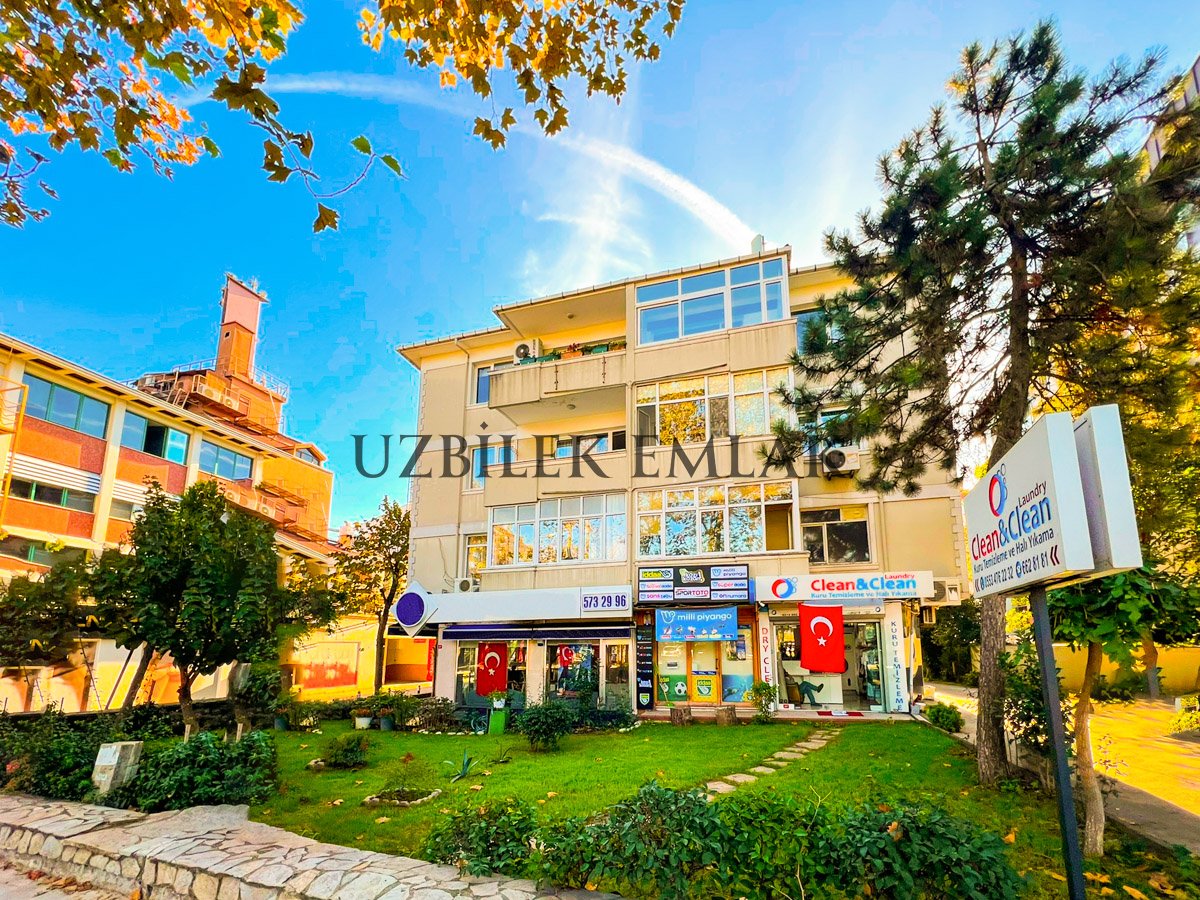Yeşilyurt Çarşı'da İstasyon Cd. 2+1 110 m² Ön Cephe Satılık Daire