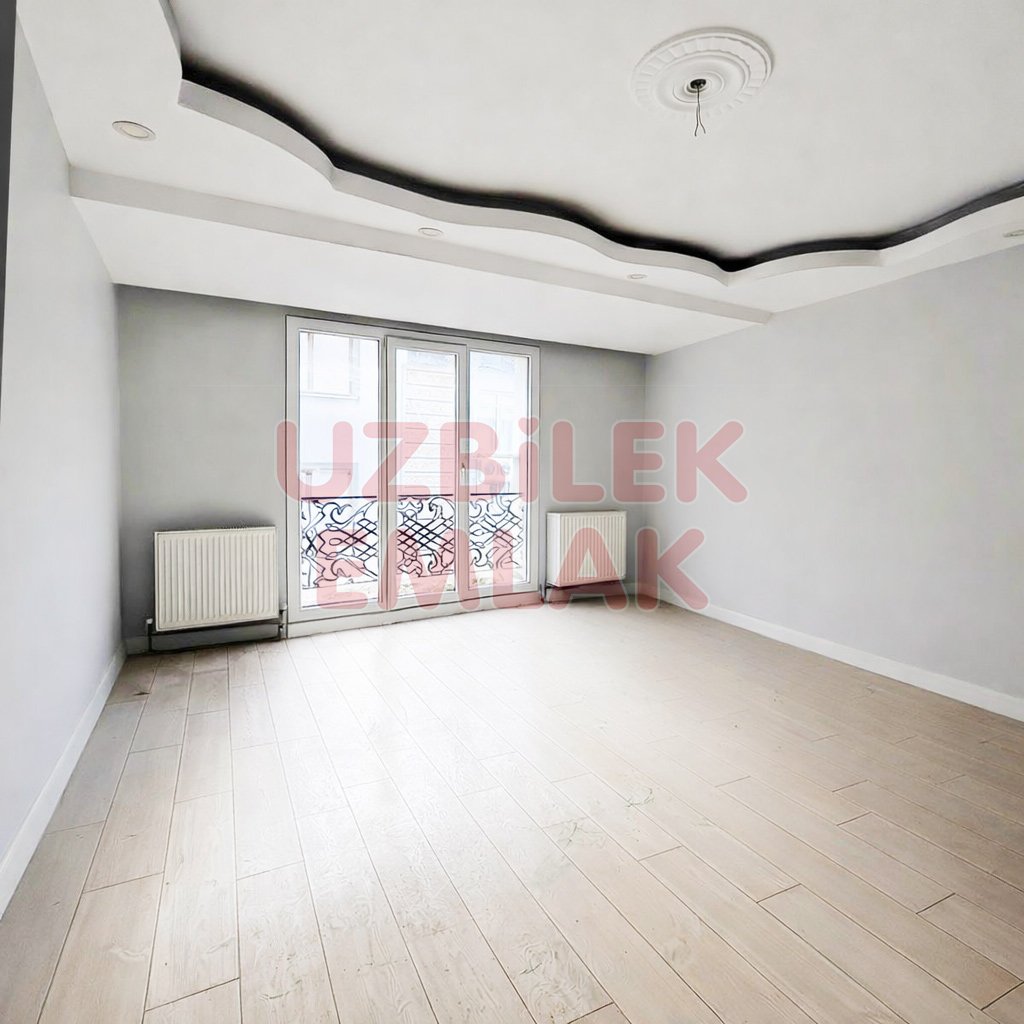 Şirinevler Yıldız Zöhre Camii Yakını Satılık Çift  Girişli 3+2 120 m2 Satılık Daire