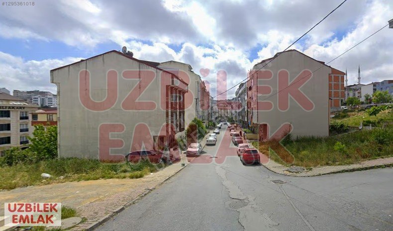 Arnavutköy Merkezde Satılık 151 m2 Arsa