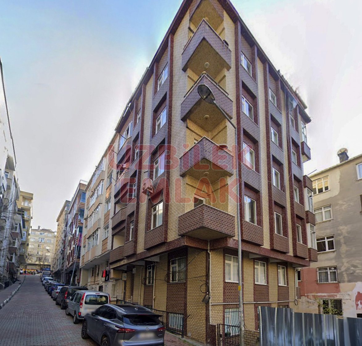 M.KEMALPAŞA CADDESİ MİSKET SOKAK'DA 18 YILLIK 3+1 SATILIK DAİRE