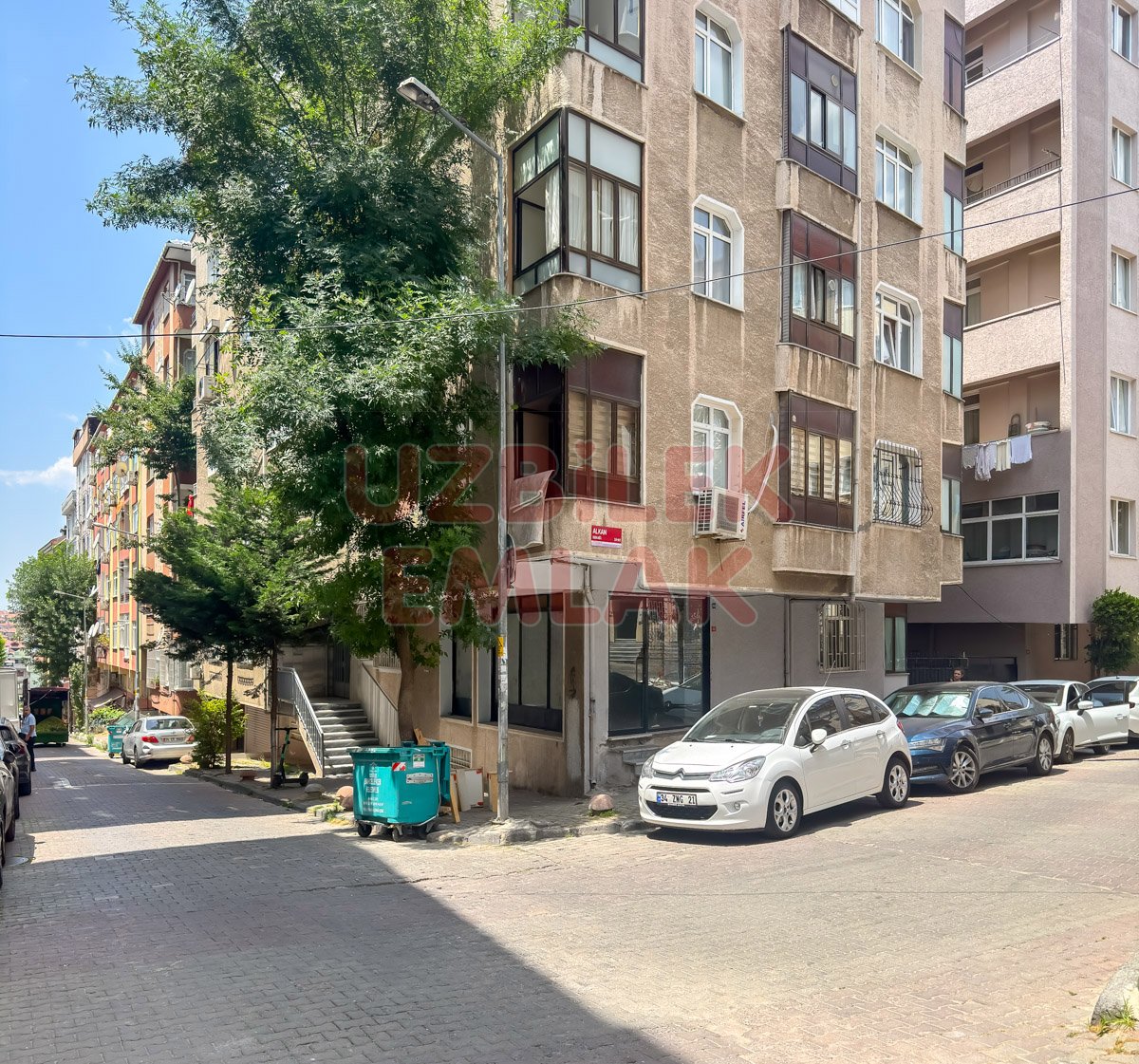 Bahçelievler Siyavuşpaşa Barboros Caddesi 2.Sokak'da Satılık Dükkan