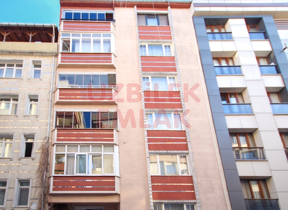 Mustafa Kemalpaşa Üstü 169 m² brüt Geniş 3+1 Satılık Daire