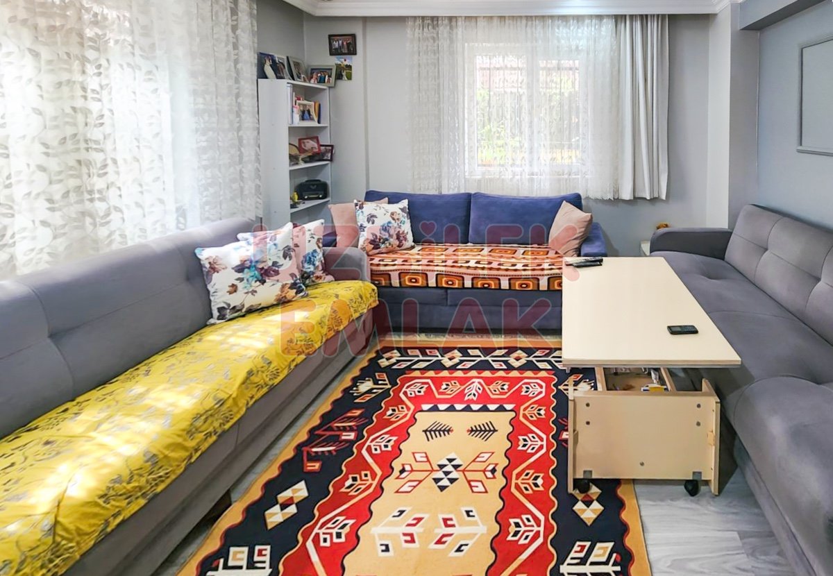 Bahçelievler Soğanlı Bahçe Girişli 3+1 Satılık Daire
