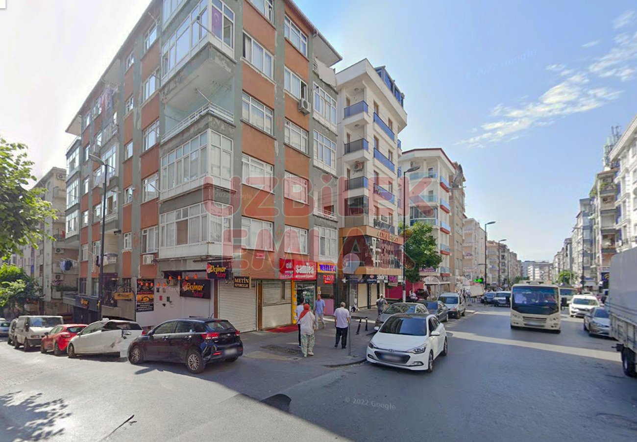 ŞİRİNEVLER METRO-METROBÜS'E YAKIN KİRALIK 3+1 100 M2 TEMİZ DAİRE