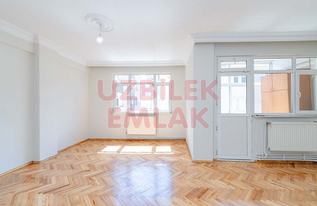 Metroya Yakın 3+1 Masrafsız Kiralık Daire, 4.Kat 110 m2