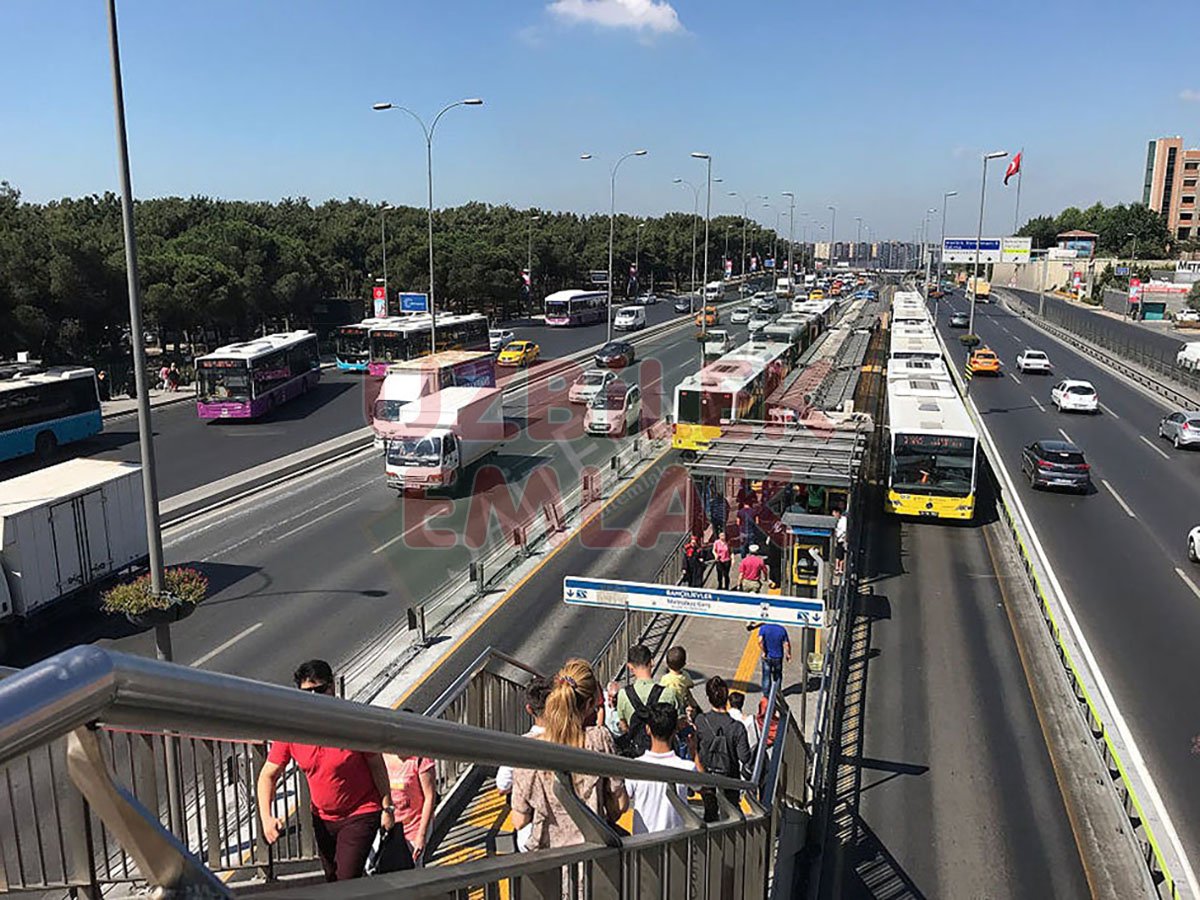 Metro Metrobüse Yakın 3+1 125 m2 Temiz Ferah Kiralık Daire