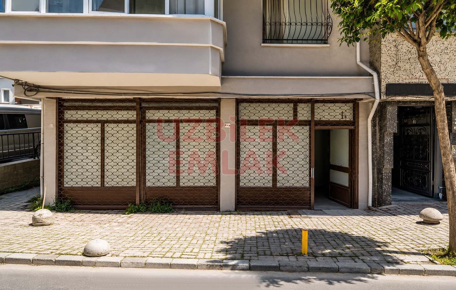 Kiralık Depolu Dükkân İş Yeri Düz Giriş 135 m2