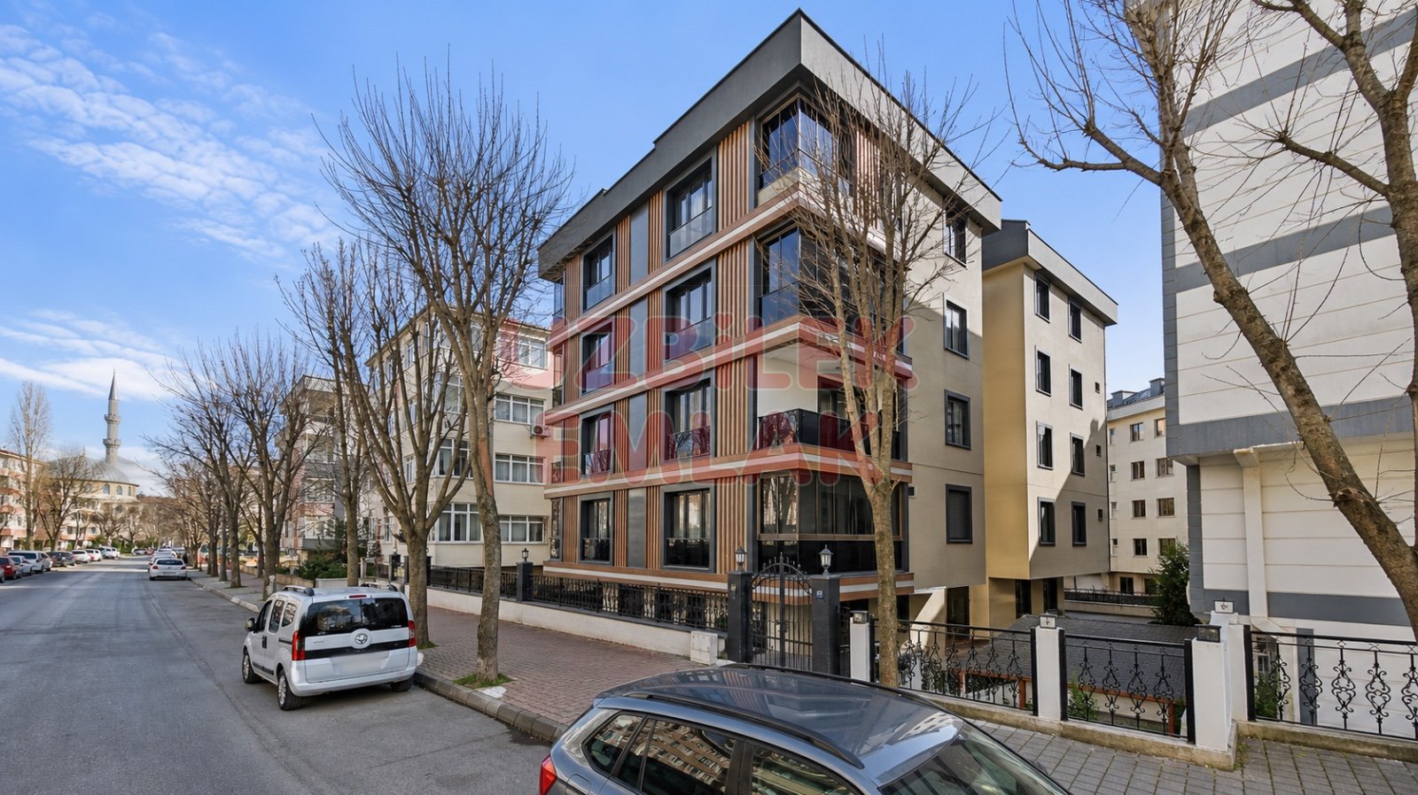 Deli Hüseyin Paşa Caddesi Yeni Binada 3+1 135 m2 Satılık Daire