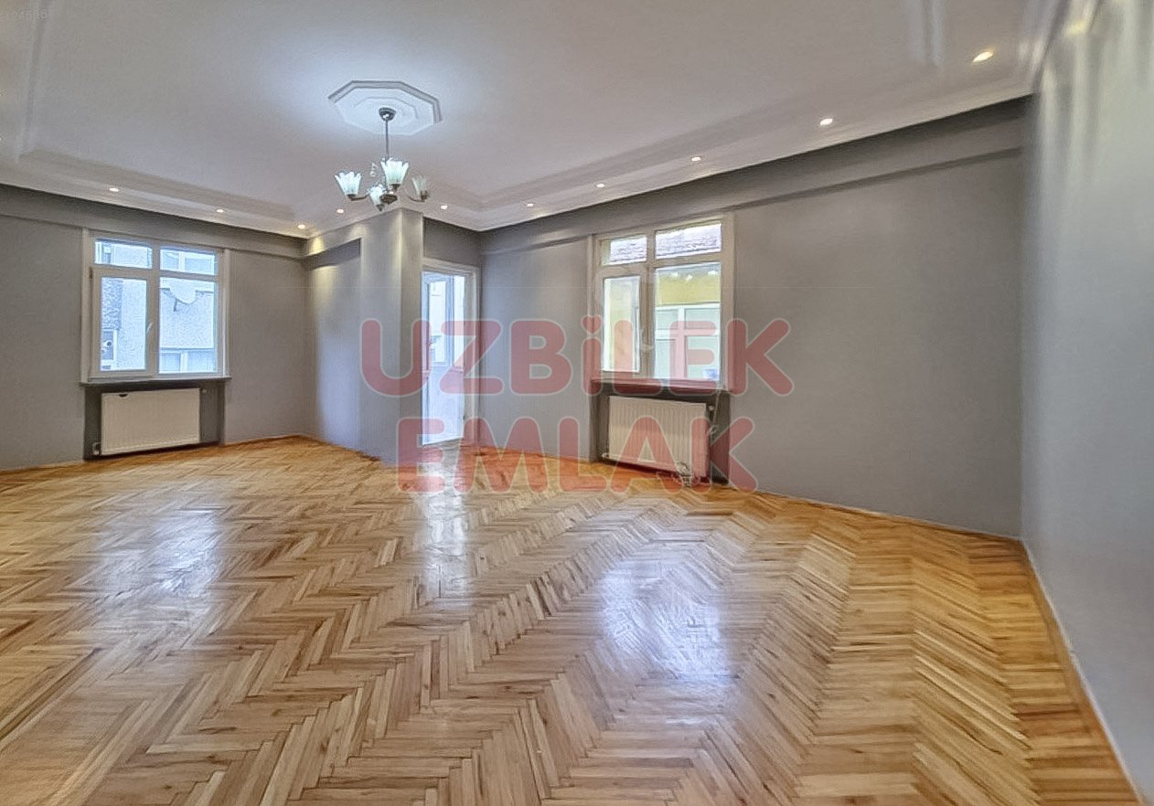 ÇAMLIK CADDESİ MENEKŞE SOKAK'DA SATILIK 3+1 BOŞ DAİRE