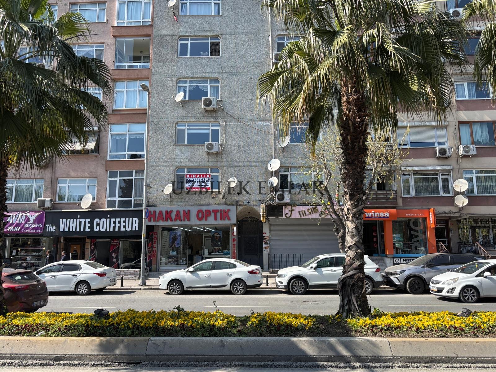 Bahçelievler Metro Metrobüse 5 Dk 3+1 Kombili Kiralık Daire