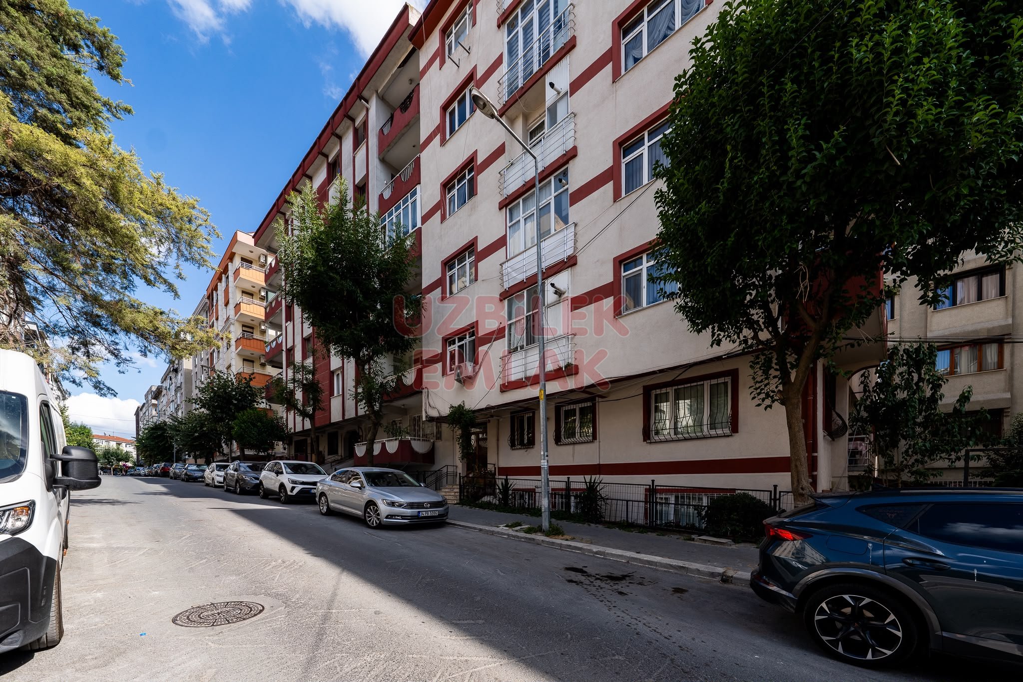 Bahçelievler Siyavuşpaşa Orkide Sokak'ta Kiralık 3+1 | 135 m² | Çift Balkonlu