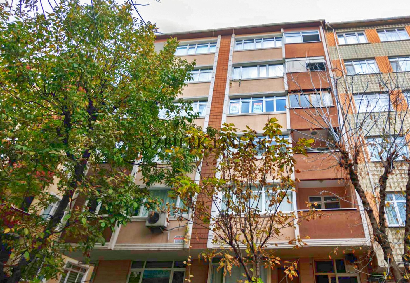 B.EVLER YAYLA ÇAMLIK CADDESİ CİVARI 3.KAT 3+1 120 M2 KİRALIK DAİRE