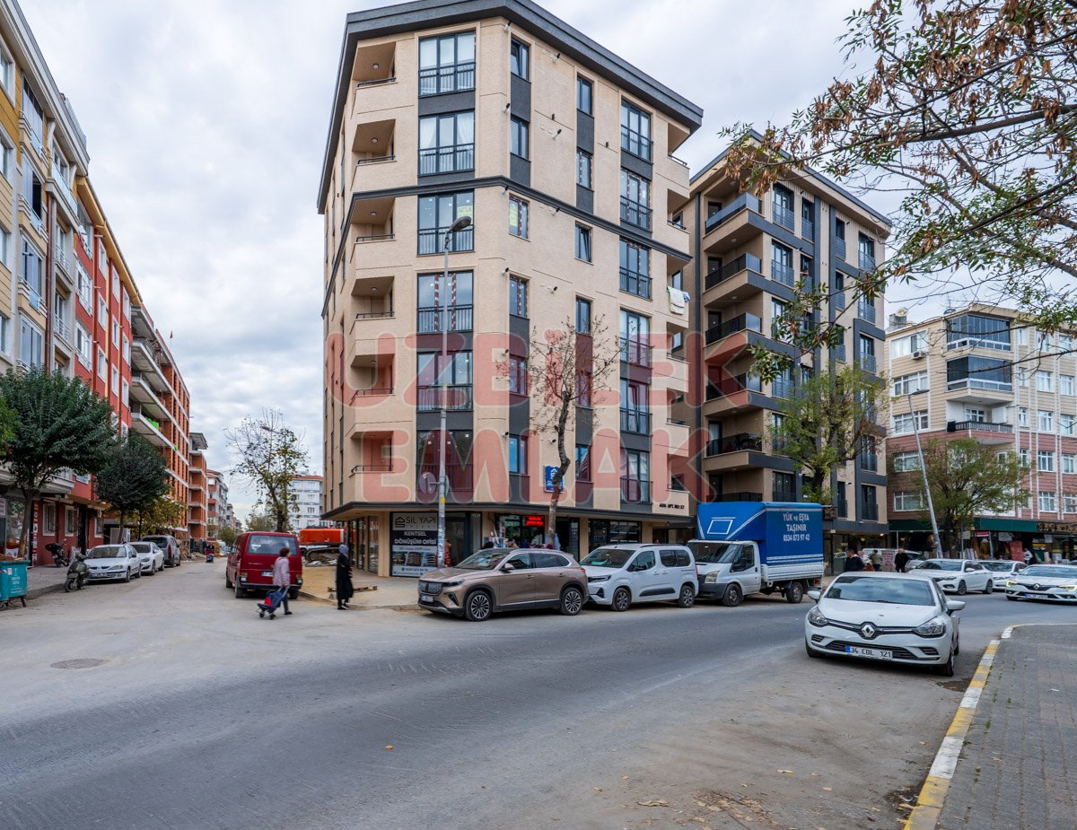 Yayla Feritselimpaşa Caddesi Üzeri KÖŞE Sıfır 2+1 2.Kat Daire