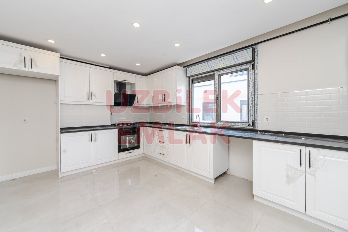 BAHÇELİEVLER'DE 5+2 250 M2 SATILIK SIFIR LÜKS DUBLEKS DAİRE